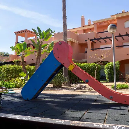 Jardin Privado # Netflix # Playa A 8min # Wifi # Familia # *